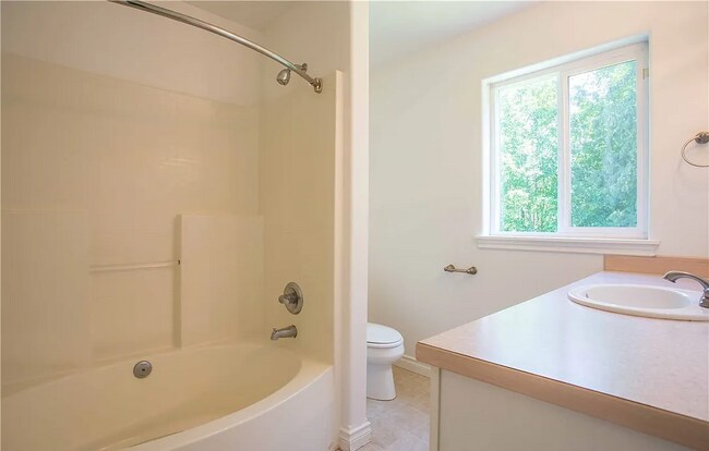Building Photo - 4402 D St