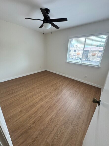 Building Photo - 3214 Crosscreek Dr