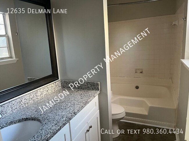 Building Photo - 12635 Delman Ln