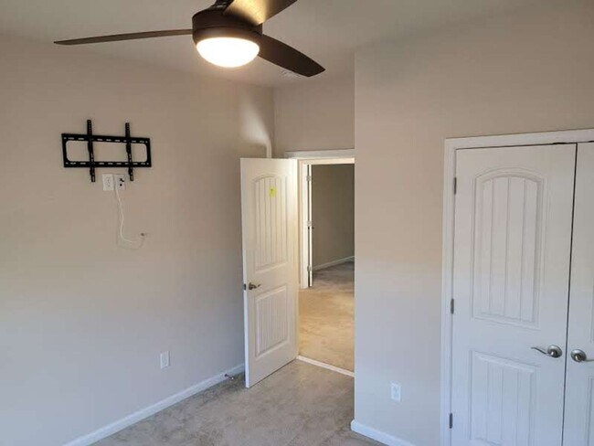 Building Photo - 509 Ackerman Ln