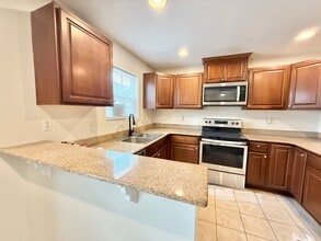 Building Photo - **4bed near MIL base- GRANITE/STAINLESS STEEL Appliances~ Roomates welcome!