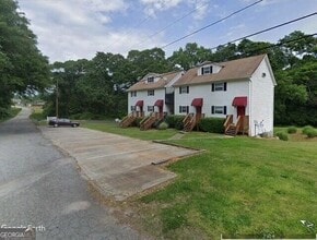 Building Photo - 235 Turner St