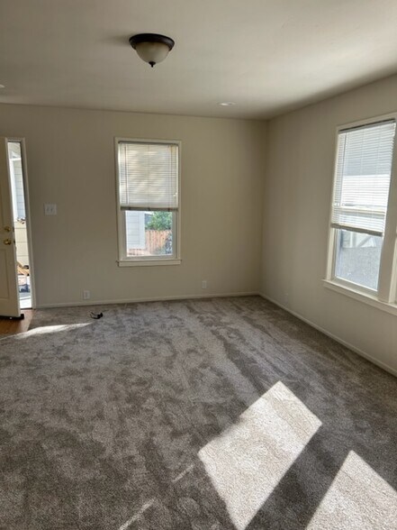 Building Photo - 440 Leland Ave
