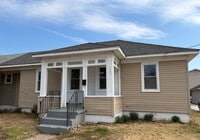 Building Photo - Bristol Borough-Three Bedroom Home Available Mid February