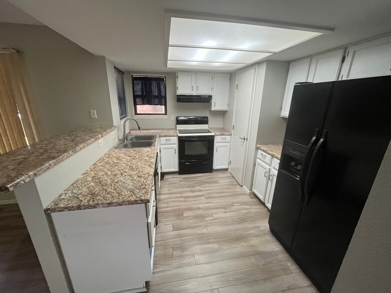 Building Photo - 3305 Capstan Way