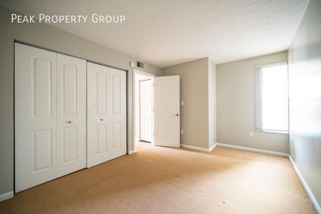 Building Photo - 955 Quay Ave