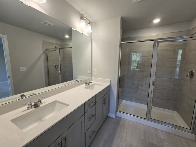 Building Photo - 2154 Tulip Bloom Ln