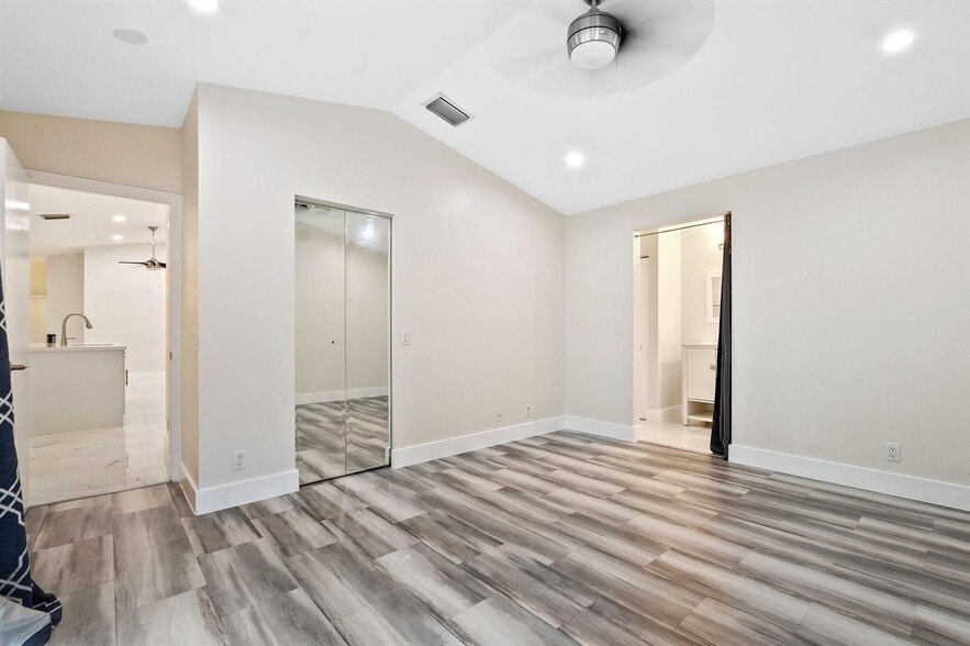 Building Photo - 4498 Dogwood Cir