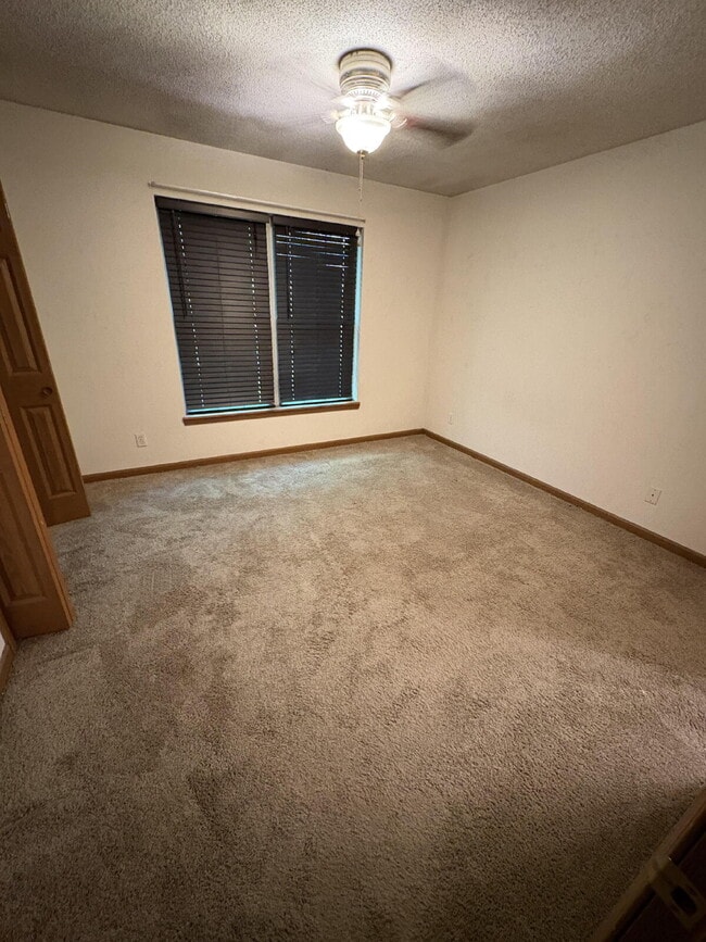 Building Photo - 2 Bed 2 Full Bath for Lease!