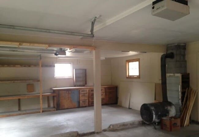 Building Photo - 3 Bed, 2 Bath Home on 1.5 wooded acres in the Dutch Hill Area