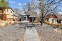 Building Photo - Charming 2BD, 2BA Longmont Home with Fenced Back Yard