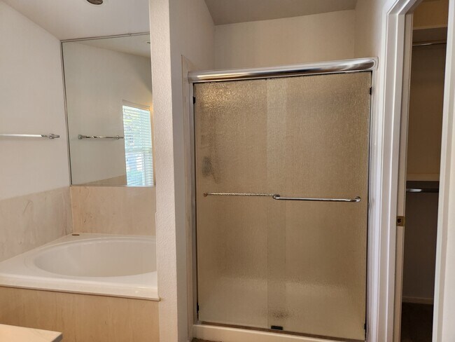 Building Photo - 7301 Quail Springs Pl NE