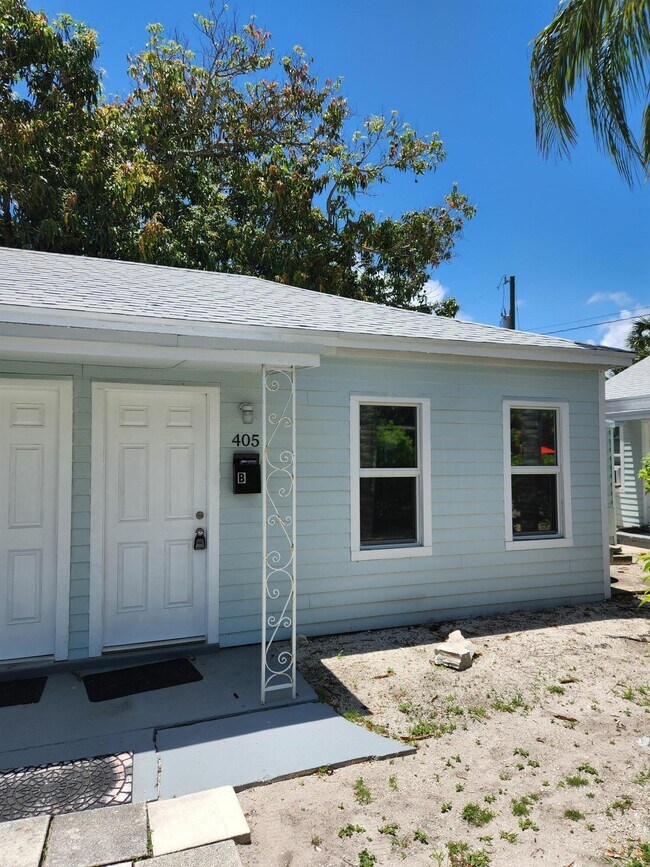 Building Photo - 405 2nd Ave S