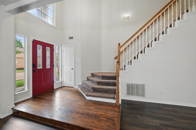 Building Photo - 2521 Timber Ridge Ln