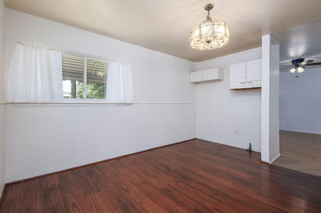 Building Photo - 164 Westway St