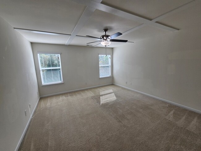 Building Photo - Well Maintained Large townhome in Steele Creek