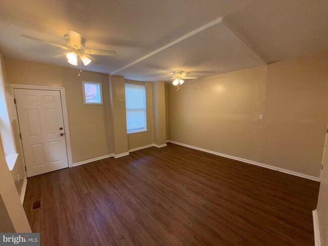 Building Photo - 5437 Christian St