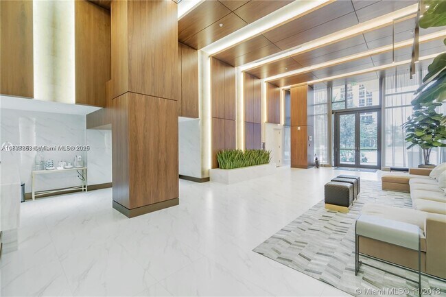 Building Photo - 2960 NE 207th St