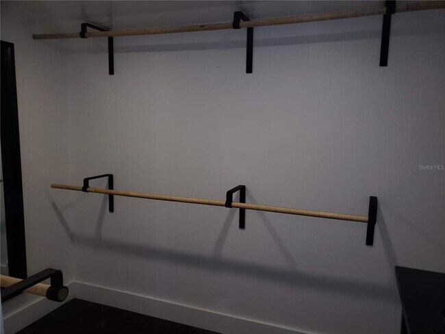 Building Photo - 205 Fairway Dr.