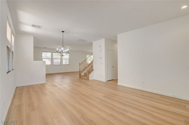 Building Photo - 10808 Wallflower Ave