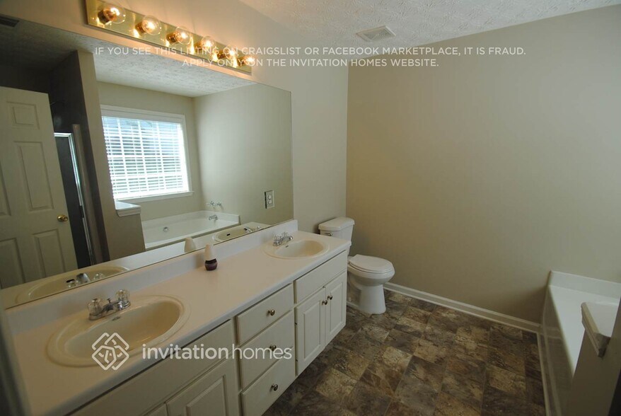 Building Photo - 5280 Gable Ridge Way
