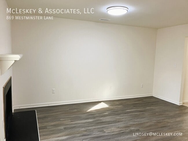 Building Photo - 869 Westminster Ln