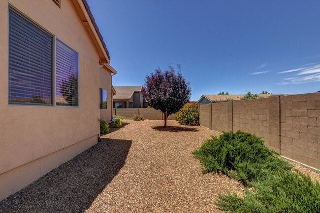 Building Photo - Beautiful home in Prescott