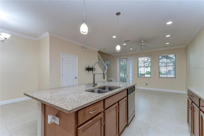 Building Photo - 6114 Fishhawk Crossing Blvd