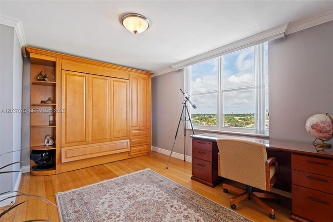 Building Photo - 1 Las Olas Cir
