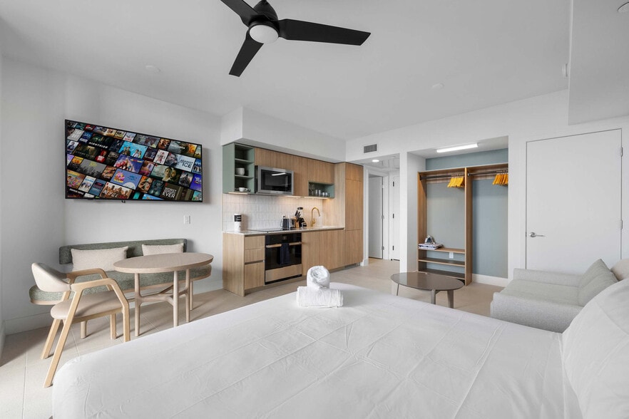 Building Photo - 159 NE 6th St