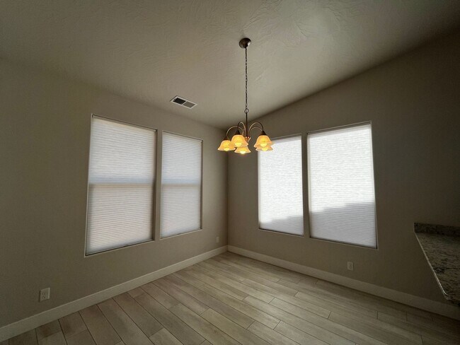 Building Photo - ADORABLE HOME IN BRIO FOR RENT!