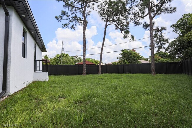 Building Photo - 10830 St Lucia Ct