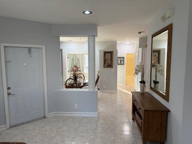 Building Photo - 9927 Kamena Cir