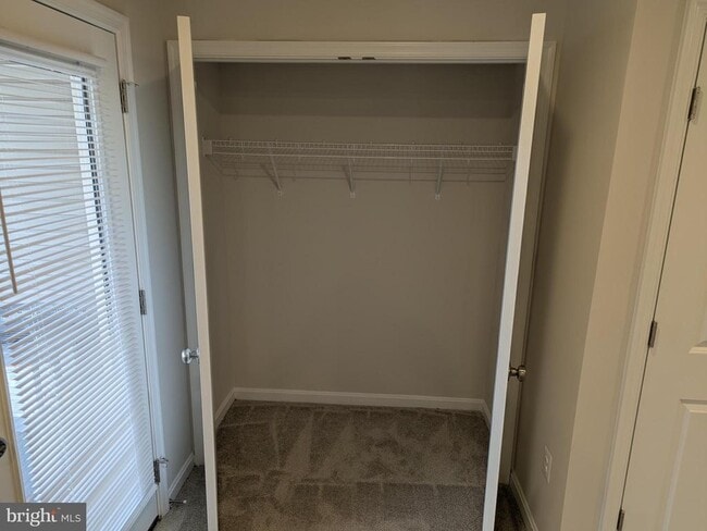 Building Photo - 513 Seeback Dr