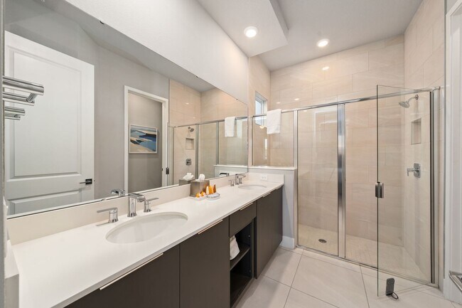 Building Photo - 7740 Sandy Ridge Dr