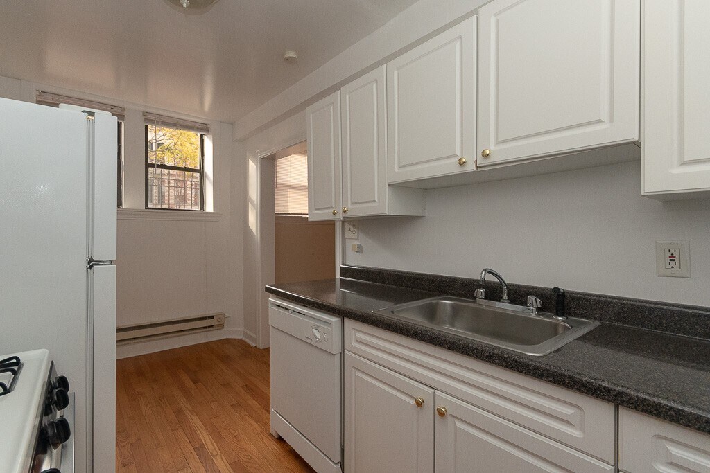 Building Photo - 3810 N Fremont St