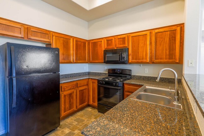 Building Photo - Great 2 Bedroom Southwest Vegas Condo With...