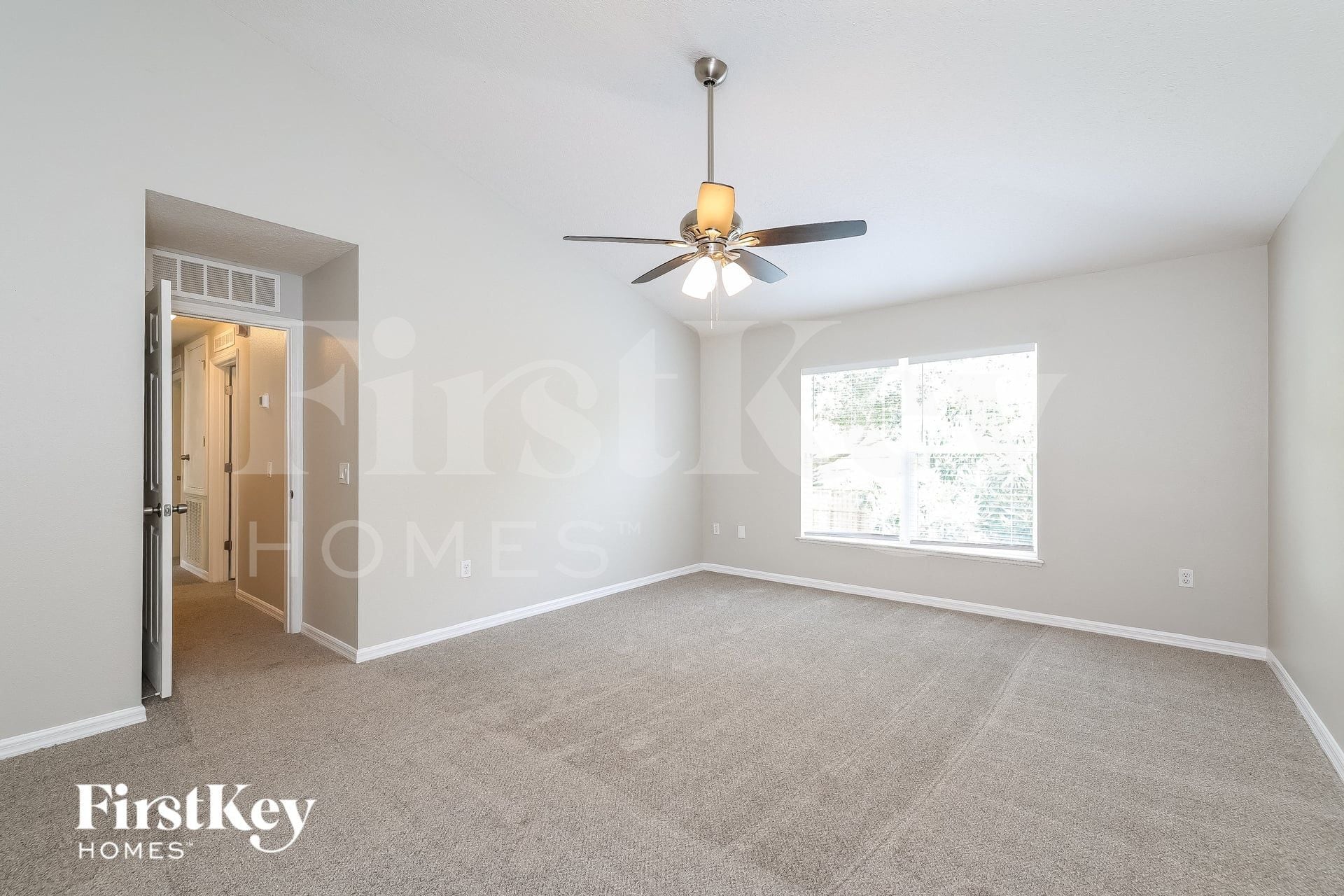 Building Photo - 104 Cabrillo Dr