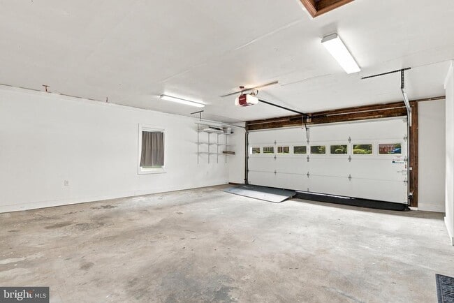 Building Photo - 11414 Bronzedale Dr