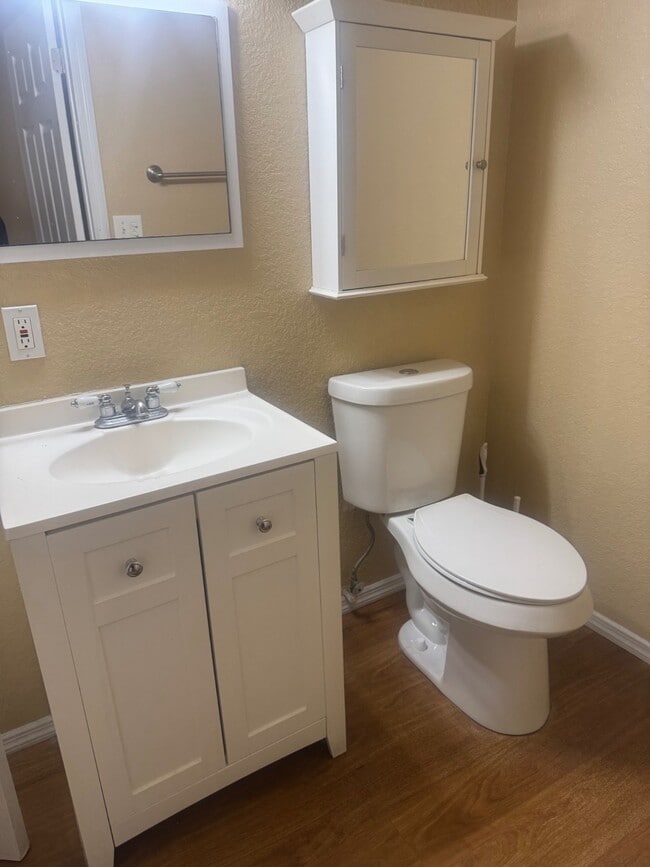 Building Photo - 196 13th St