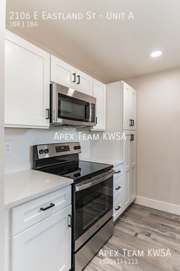 Building Photo - $945 Beautifully Remodeled 1 Bed | 1 Bath ...