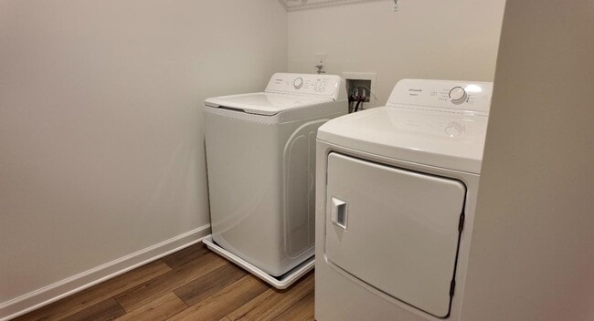 Building Photo - 136 Market St