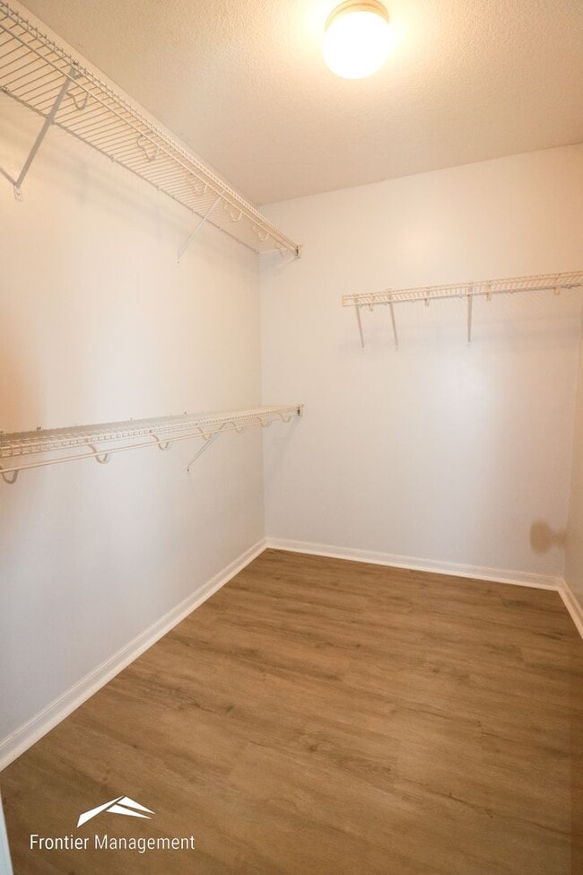 Building Photo - 3 Bedroom Ranch-Style Home in Quiet Neighb...