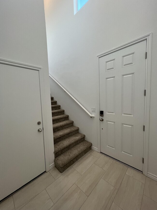 Building Photo - 274 Callen Falls Ave