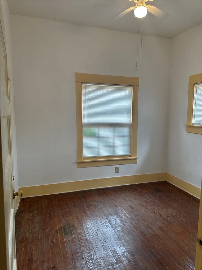 Building Photo - 4621 Davenport St