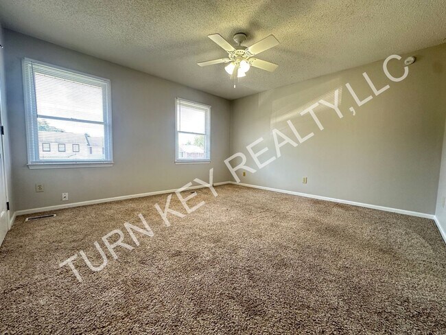 Building Photo - Townhome for rent in Grayson Valley