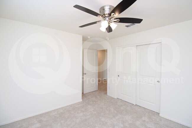 Building Photo - 1555 E Strople Dr