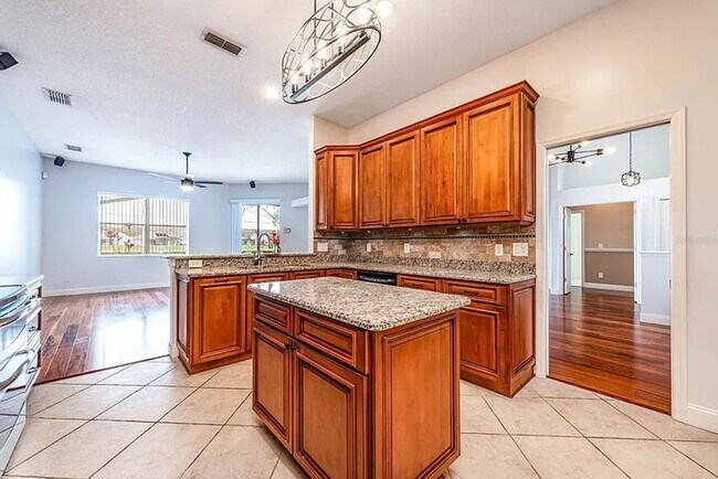 Building Photo - 2415 Raven Croft Ct