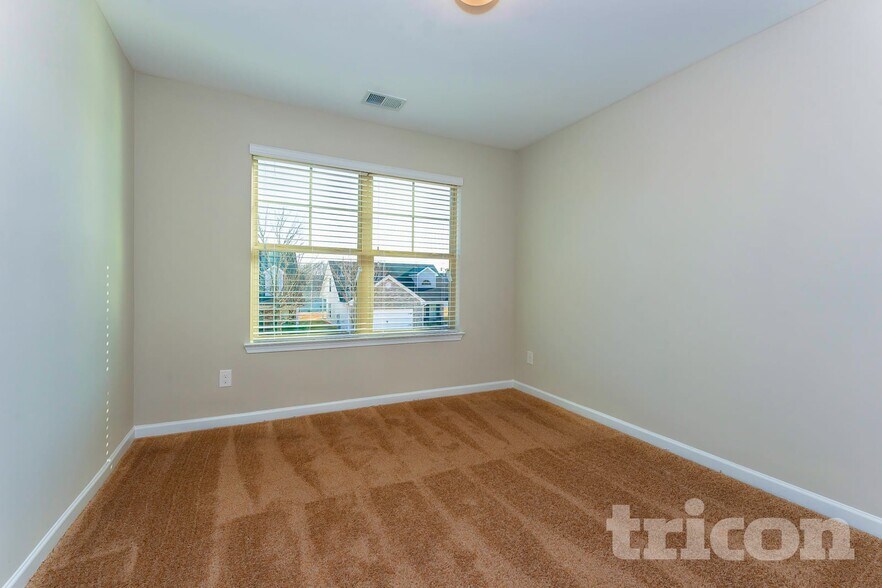Building Photo - 317 Parkview Pl Dr