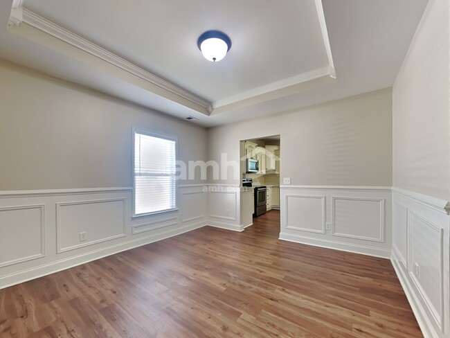 Building Photo - 180 Cotillion Crescent